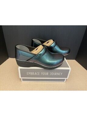 New! Womens Dansko XP 2.0 Clog Chill Colorshift. Size 38-US 7.5-8. Awesome!